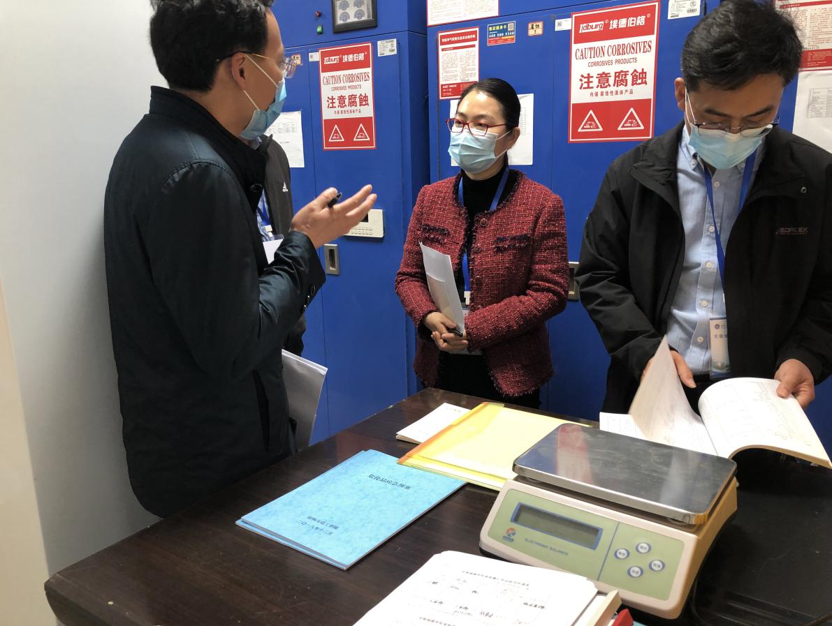 34B964EDF1A8C33FAC6817F96E361184